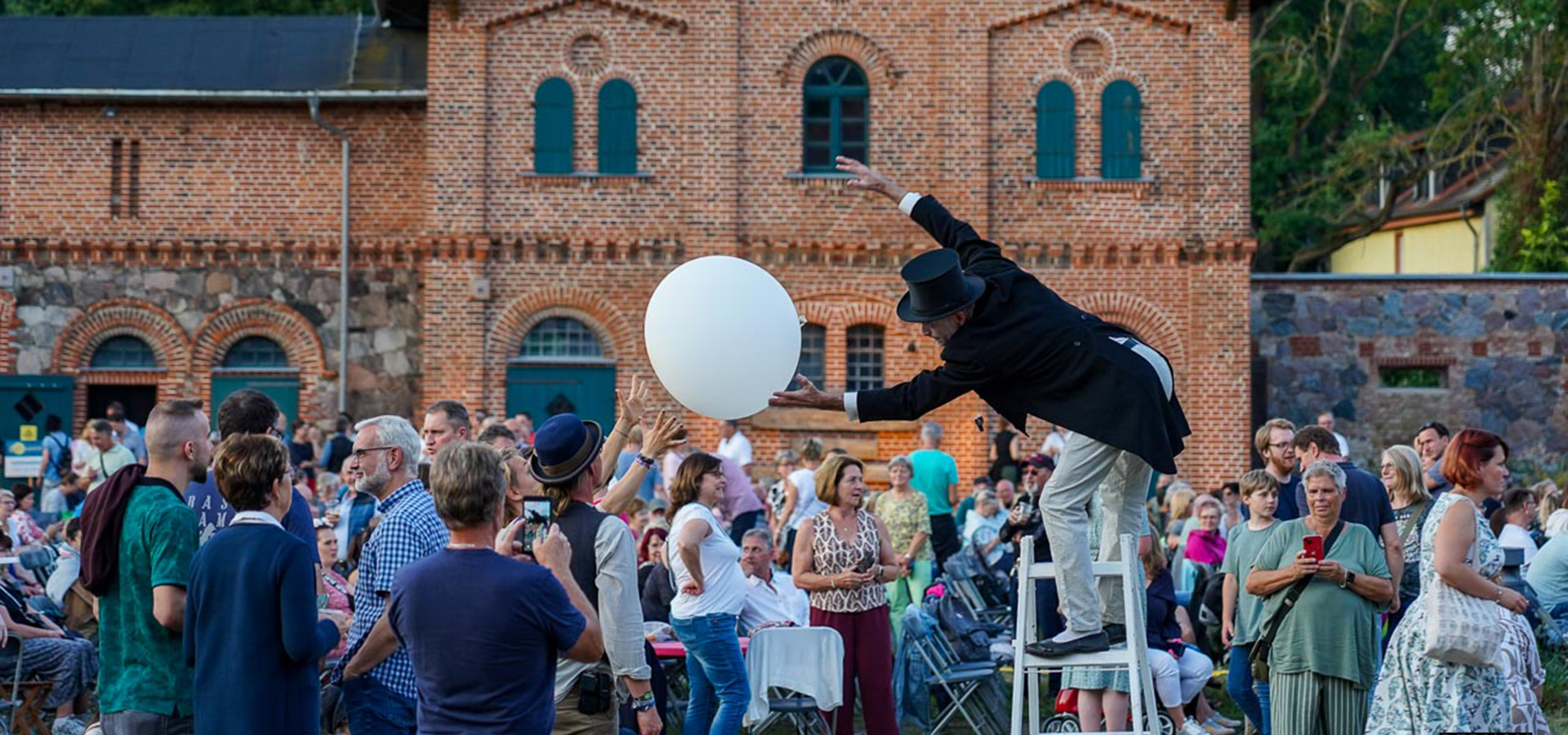 blr00494_54666171002_o